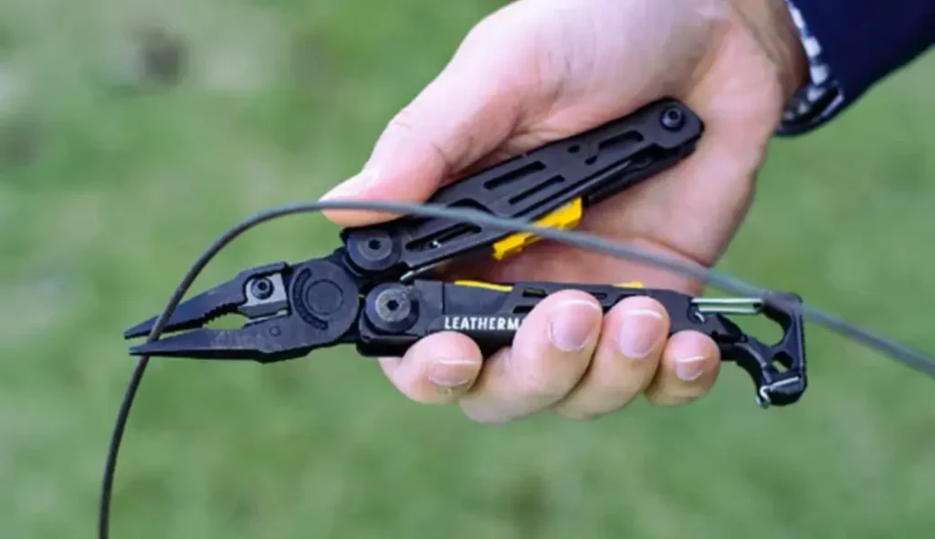 leatherman signal